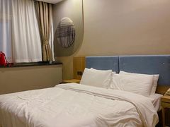-如家酒店·neo(长沙步行街黄兴广场地铁站店)