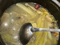 -香巴拉云南餐厅(华莱坞店)