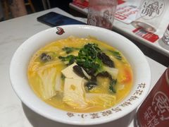-渝是乎酸菜鱼(龙旗购物中心店)