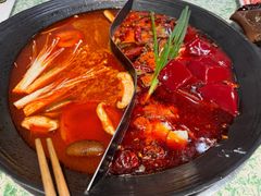 -肖婷姐大铁锅重庆火锅(南湖店)