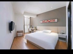 -豪泰168酒店(无锡上马墩靖海地铁站店)