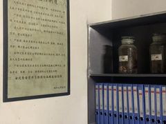 -荒岛实景沉浸密室(江汉路1店)