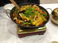 -乡土特色.冷锅鱼.牦牛肉汤锅