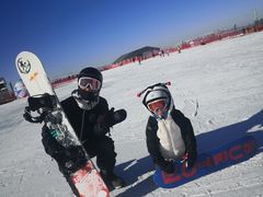 -丝绸之路山地度假区滑雪场