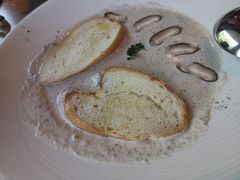 奶油蘑菇汤-Chom Cafe and Restaurant