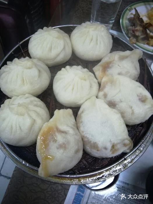 新三鲜包子一屉