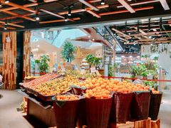 -中百仓储超市有限公司(越秀星汇维港店)