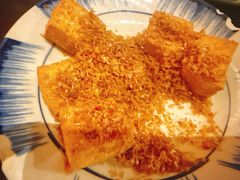 -Cục Gạch Quán