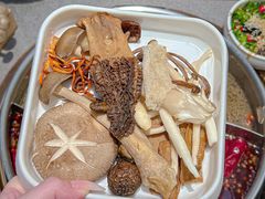 -菌自在·云南野生菌火锅(长安万达店)