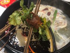 香菜牛肉-钢管厂歆瑞源油卤串串香(春熙路太古里店)