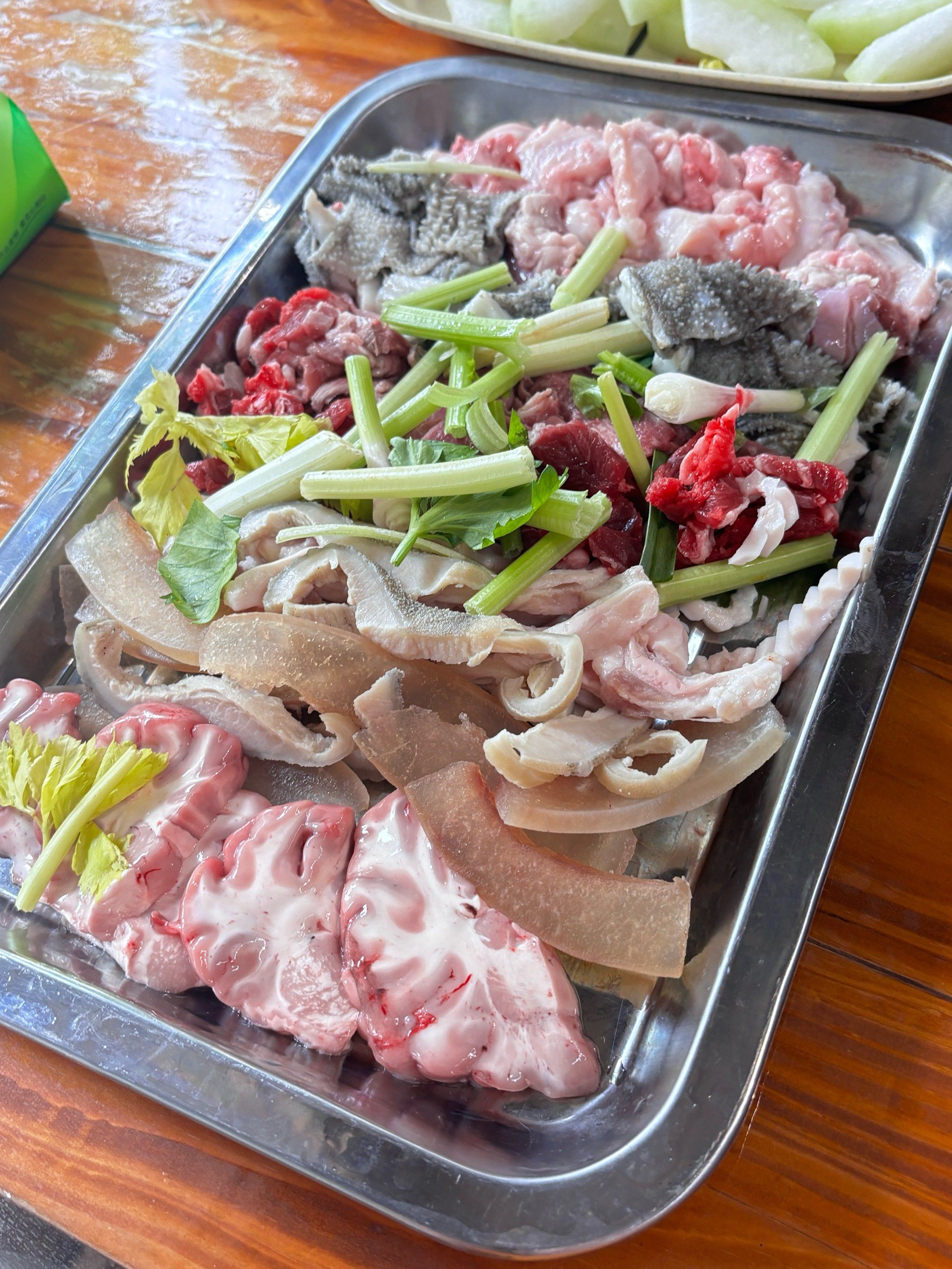 来桂林必须要吃的牛八宝!