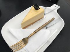 -UNI UNI(环亚凯瑟琳店)