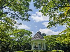 -植物园哈利亚餐厅