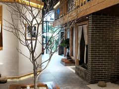-墨居上隐·院子里火锅(峨眉店)