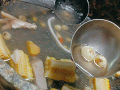 -墨脱石锅椰子鸡•香草鸭•东山羊(大东海店)