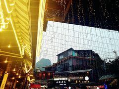 -刘姐啤酒鱼民族演艺餐厅(西街总店)