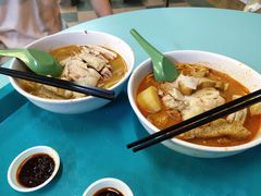 -亚王咖喱鸡米粉面