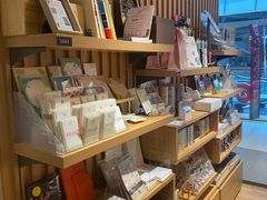 -百新书局(尚悦湾店)