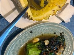 -香巴拉云南餐厅(华莱坞店)