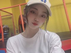 -爱蹦iBOON蹦床运动馆(江汉店)