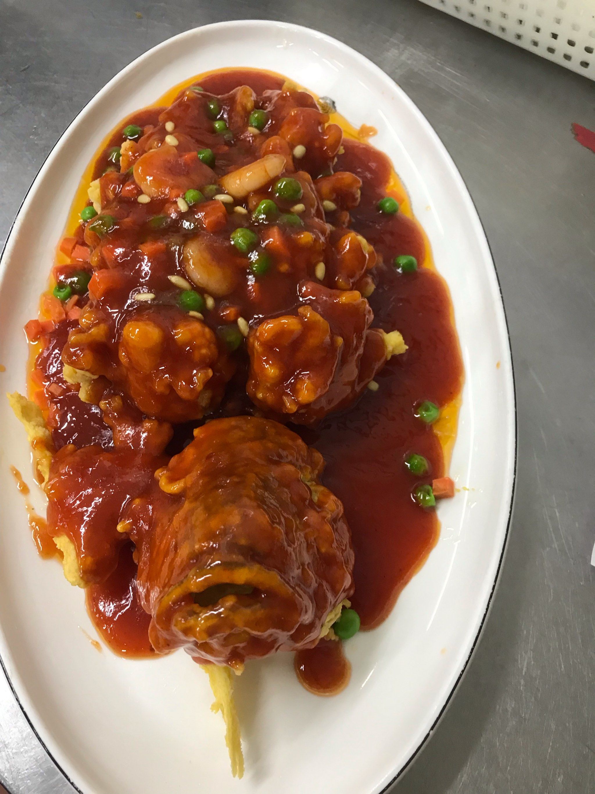 博山东路21号阿娘家这道松子桂鱼是我很喜欢吃的,味道酸酸甜甜的,外酥