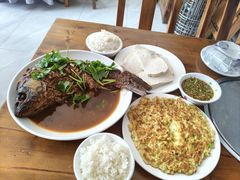 -明月食府(二区干二路店)