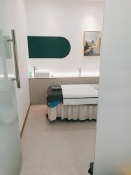 -More摩尔医美の注射线雕光电中心