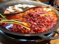 -四小区火锅·巷子里的重庆火锅(花照壁店)