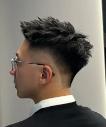 -东方先生国潮男士理发馆