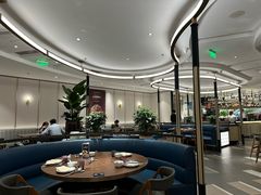 -港丽餐厅(正大店)