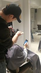 理发中-苏豪路易士·嘉玛发廊