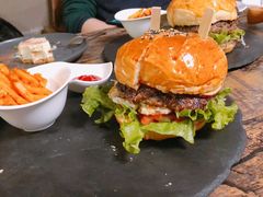 -HIGH FIVE哈福手工汉堡(桂林路店)