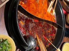 -签多多串串香火锅
