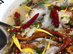 老坛酸菜鲈鱼-江渔儿酸菜鱼(映月湖环宇城店)