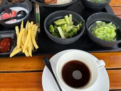 -腾冲洞山温泉村