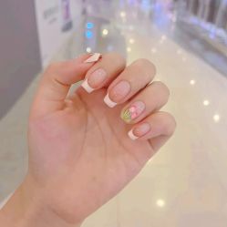 -悦指间美甲美睫
