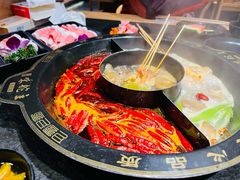 牛油骨汤菌汤锅-味舵主重庆火锅(邓尉路店)