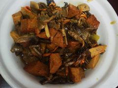 -天天向上素食餐厅(五台山店)