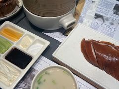 酥不腻烤鸭-小大董·烤鸭(观景餐厅·南京西路店)