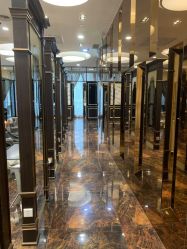 点击看大图 -八佰伴8008星级形象店