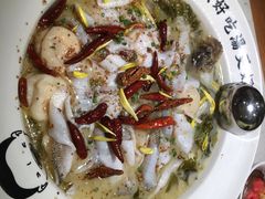 招牌老坛酸菜鱼-江渔儿酸菜鱼·拔草餐厅(虎门君乐汇店)