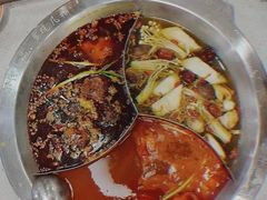 艳红酸辣三拼锅-陳艳红火锅(港汇店)