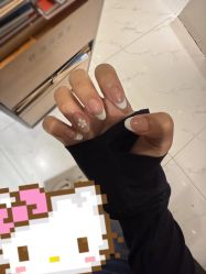 -悦指间美甲美睫