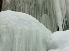 -大平台龙居瀑布旅游区