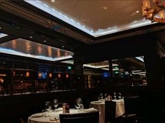 -Wolfgang’s Steakhouse 沃夫冈牛排馆(上海白玉兰广场店)