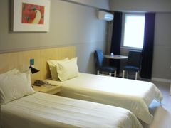 -白玉兰商务酒店(上海陆家嘴滨江店)