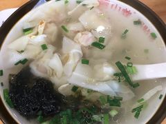 鲜肉小馄饨-小姜锅贴(凤凰街店)