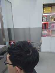 -首脑美发沙龙