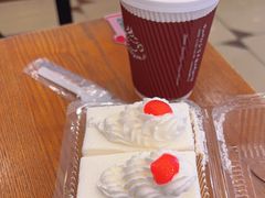 -红宝石·鲜奶小方·海派西点房(南丹店)