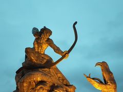 -巴陵广场